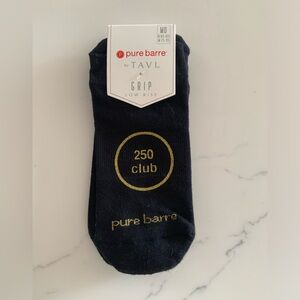 NWT Pure Barre Grip Socks Size M